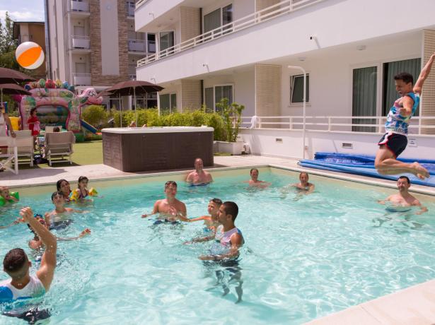 hotelmokambo en hotel-in-cesenatico-near-the-sea-with-swimming-pool 013