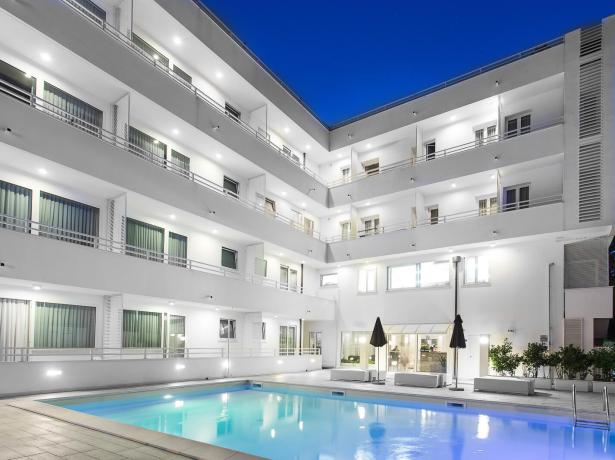 hotelmokambo de hotel-fuer-paare-cesenatico-mit-pool-und-privatem-strand 012