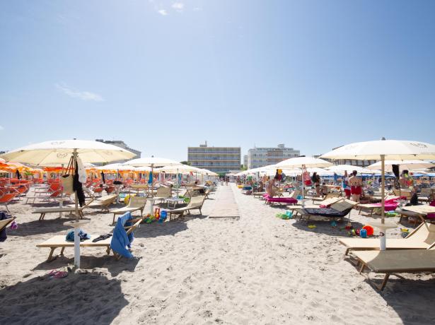 hotelmokambo de angebot-fuer-pfingsten-italien-hotel-mit-privatstrand-cesenatico 014