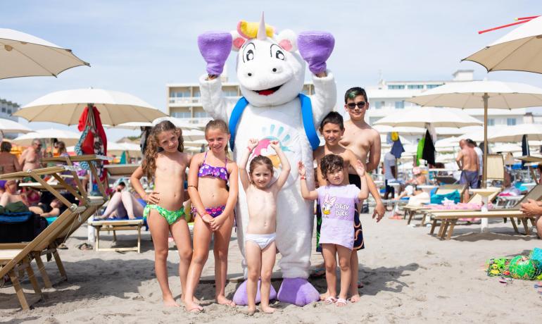 hotelmokambo it offerta-vacanza-breve-di-settembre-in-hotel-a-cesenatico-con-piscina 008
