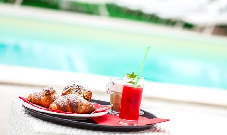 hotelmokambo en design-hotel-offer-for-couples-cesenatico-with-overnight-stay-and-breakfast 005