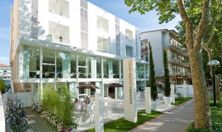 hotelmokambo it offerta-speciale-notte-rosa-luglio-a-cesenatico-in-hotel-per-coppie 004