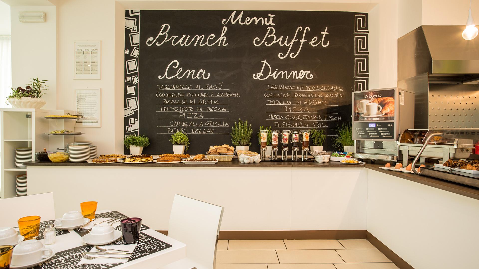 Buffet chaleureux avec plats délicieux et arômes invitants, prêt pour un dîner parfait.